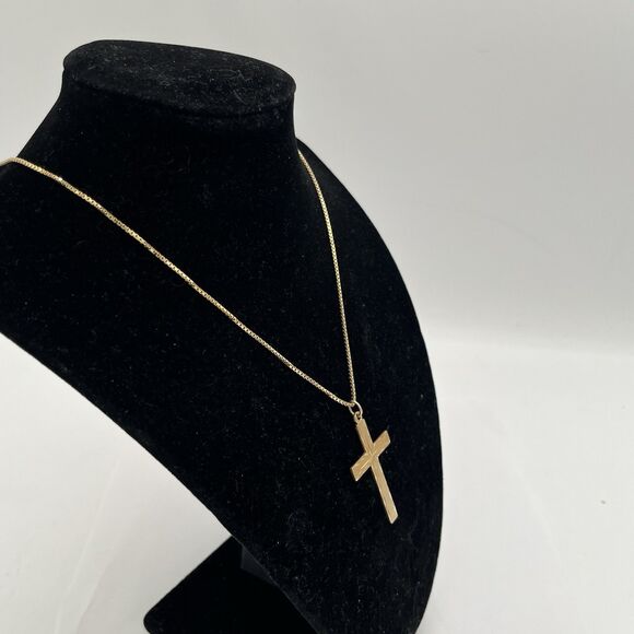14K Yellow Gold Filled Cross & .925 Sterling Gold Tone Pendant 20” Box Chain - Picture 4 of 6